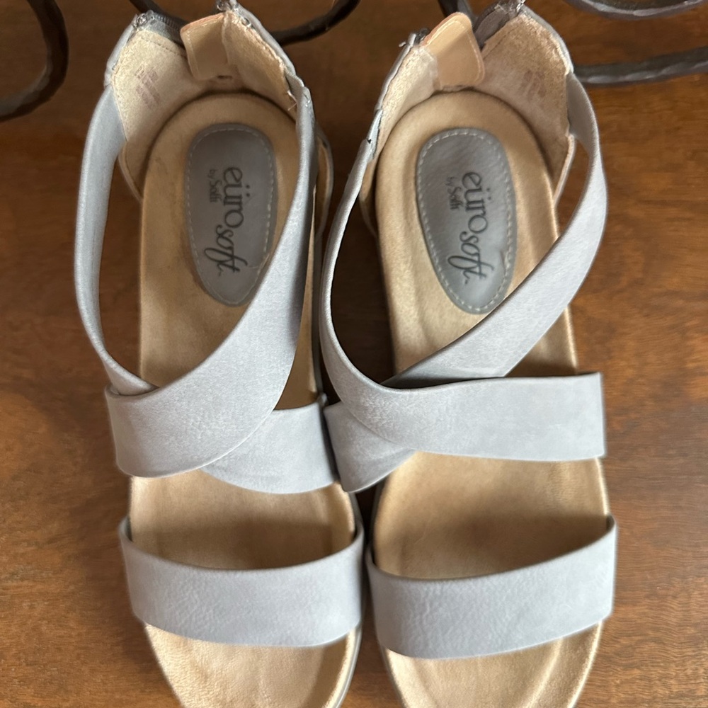 Eurosoft Light Gray Crisscross Comfort Sandals for Women